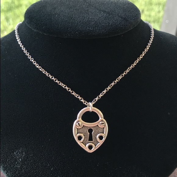 🔴SALE !Stainless steel heart lock necklace choker - Picture 2 of 8